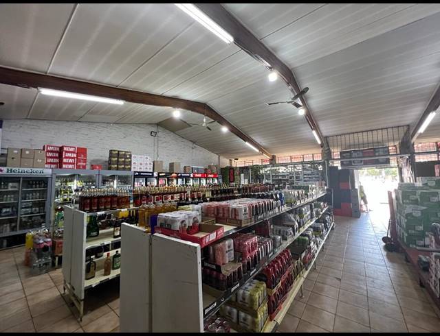 M² BUILDING FOR SALE IN ROSETTENVILLE